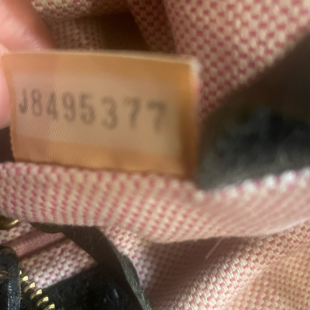 - Dooney & Bourke Large Dillen Bag -GUC - Picture 13 of 16